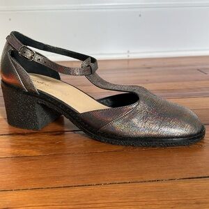 Mellow Yellow Paris Silver/Gray Iridescent Leather T-Strap Block Heels - EU 40